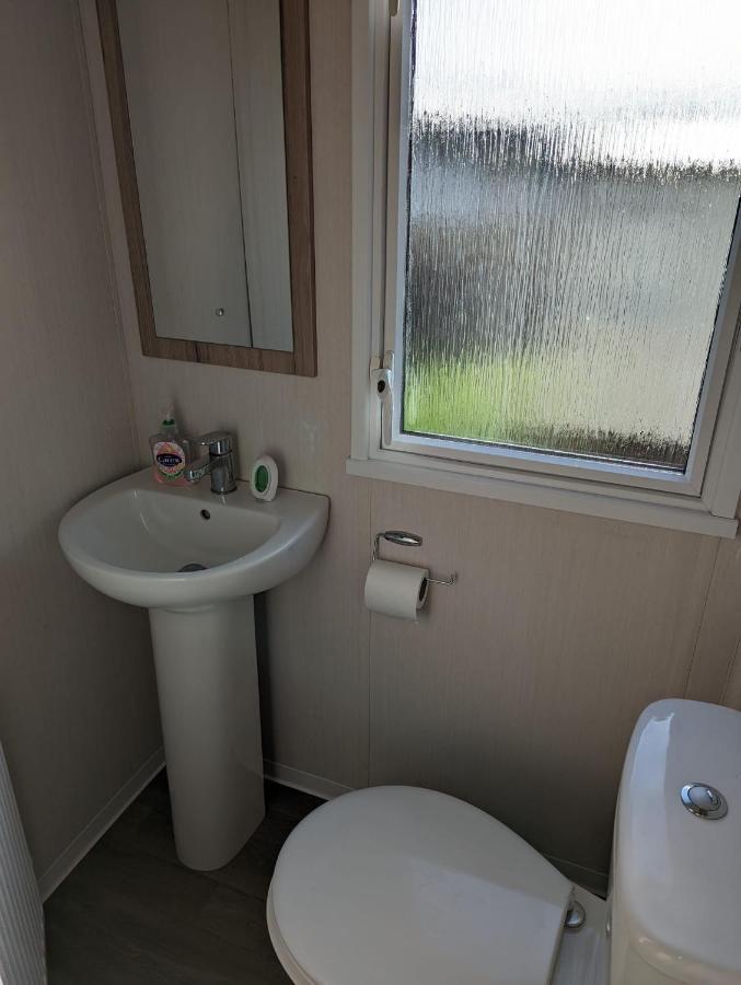 فندق Sleeps 6 Modern And Bright Caravan Littlesea Haven ويموث المظهر الخارجي الصورة